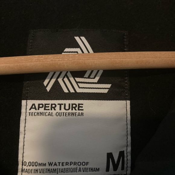 Ladies Winter coat - Aperture Technical Outerwear - Picture 3 of 9